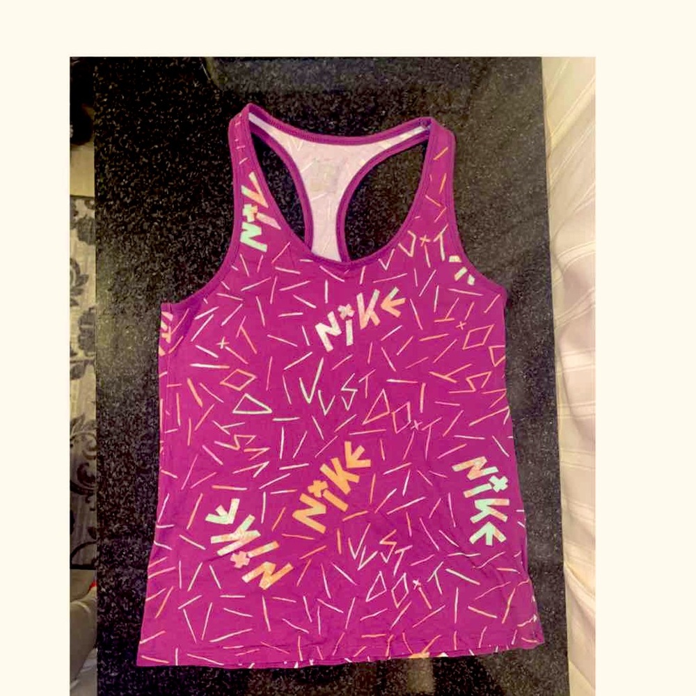 The Nike Tee Athletic Cut Tank Size M